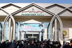 قائد شرطة إيلام: يمكننا نقل 350 الف زائر من معبر “مهران” يوميا خلال زيارة الأربعين