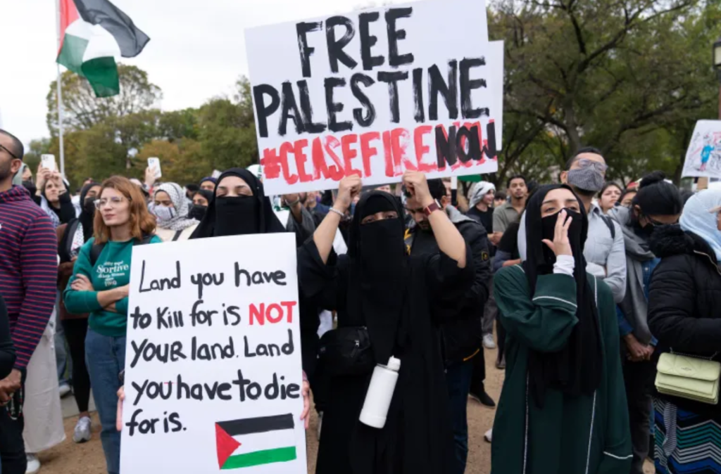 مظاهرات حاشدة بمدن عربية وإسلامية وغربية رفضا للمجازر الإسرائيلية بغزة